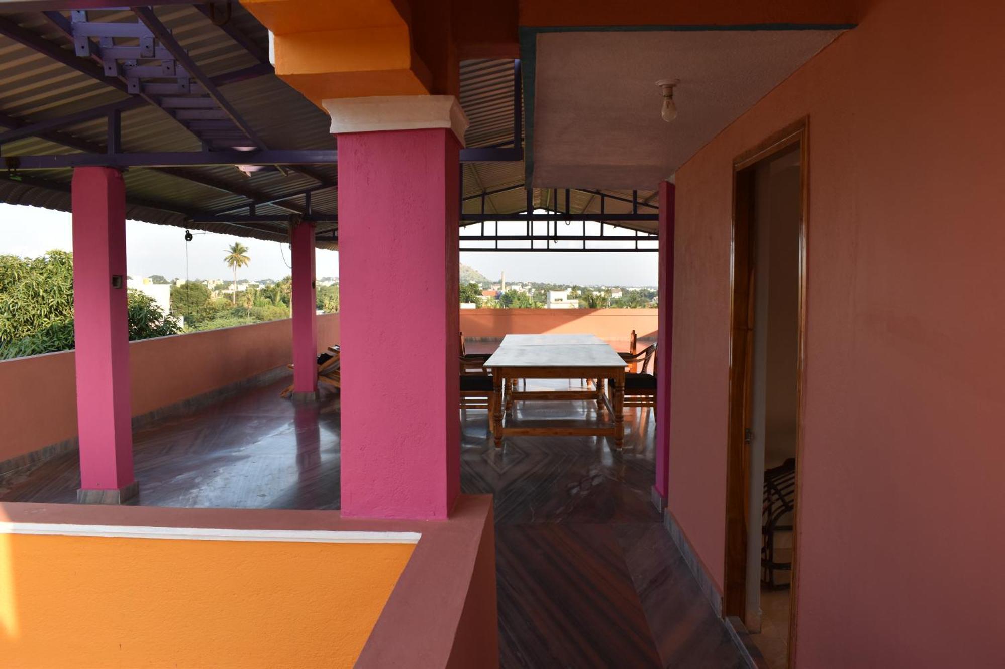 Rainbow Guest House Tiruvannāmalai Exterior foto