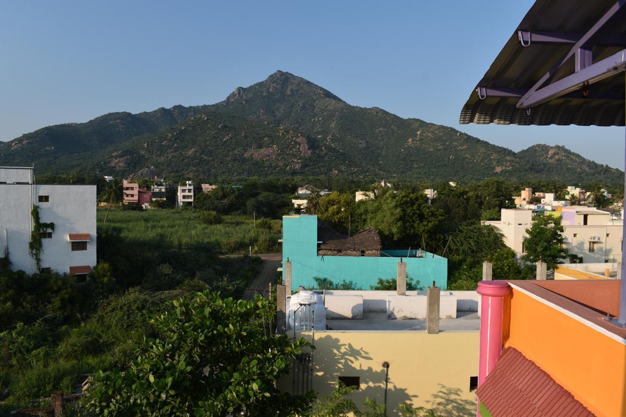 Rainbow Guest House Tiruvannāmalai Exterior foto