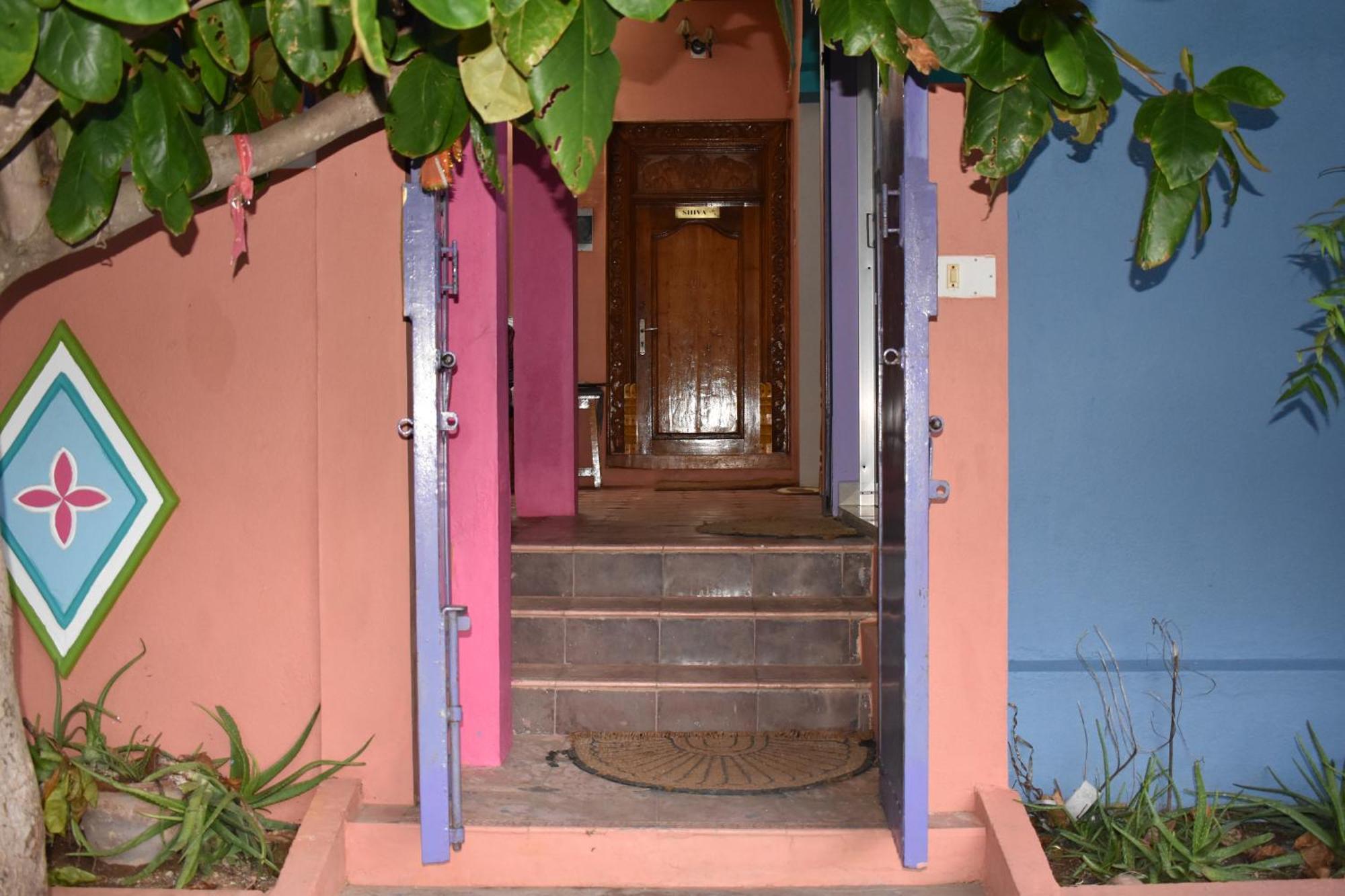 Rainbow Guest House Tiruvannāmalai Exterior foto
