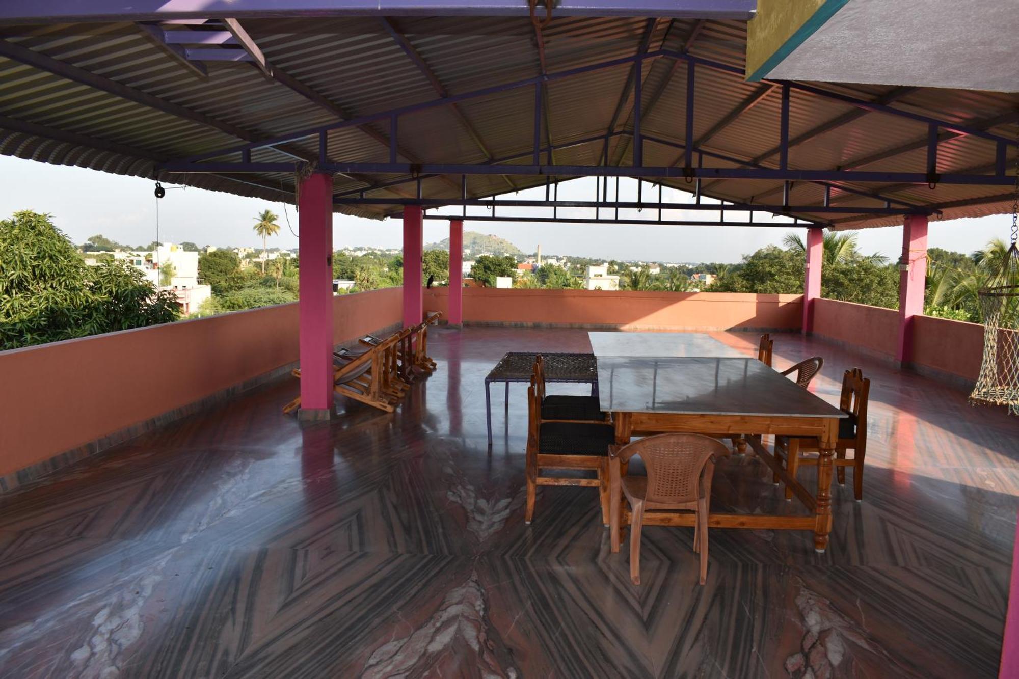 Rainbow Guest House Tiruvannāmalai Exterior foto