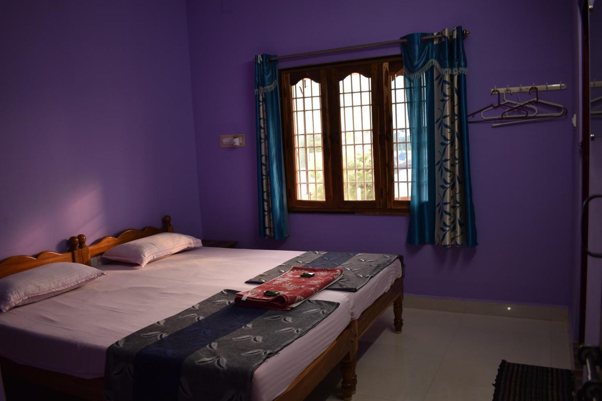 Rainbow Guest House Tiruvannāmalai Exterior foto