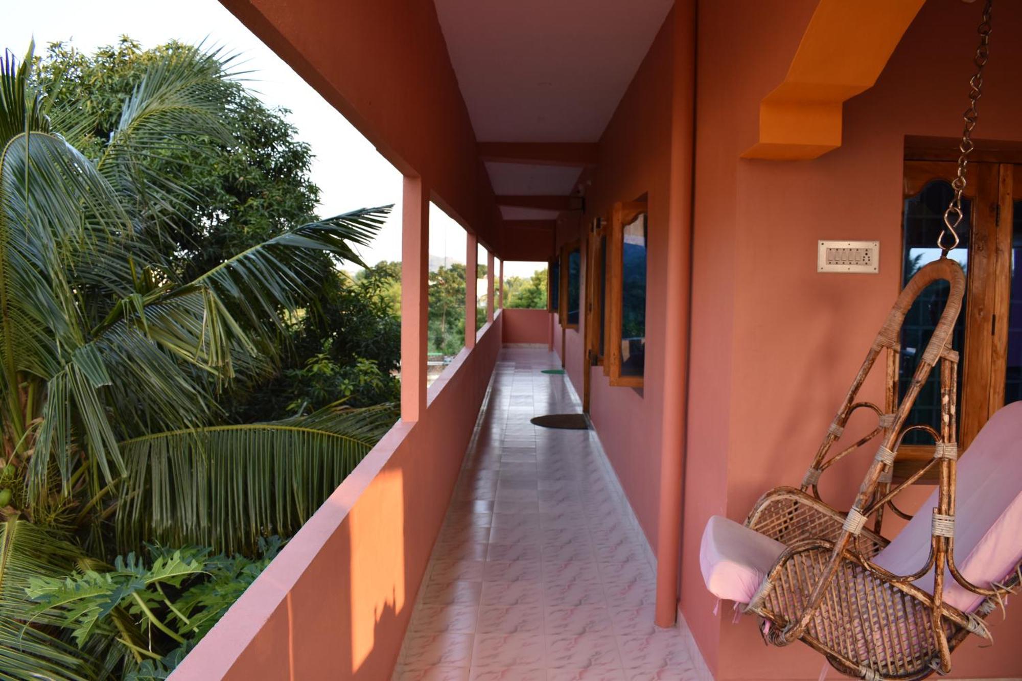 Rainbow Guest House Tiruvannāmalai Exterior foto