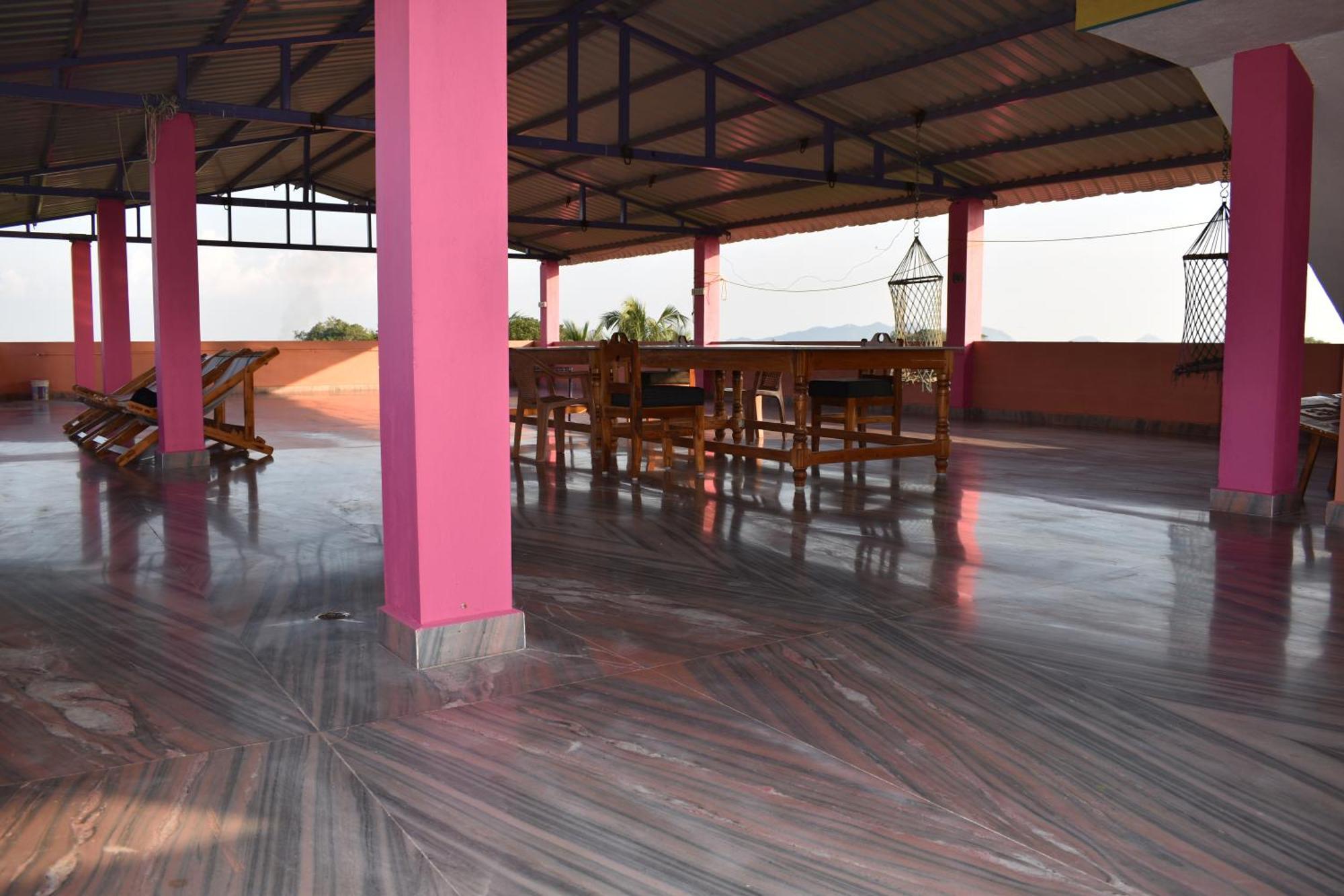 Rainbow Guest House Tiruvannāmalai Exterior foto