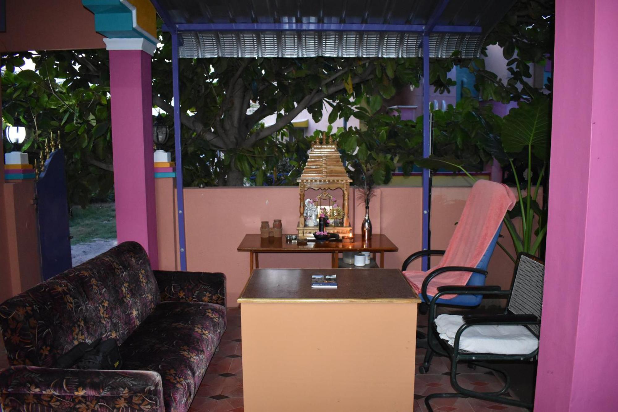 Rainbow Guest House Tiruvannāmalai Exterior foto