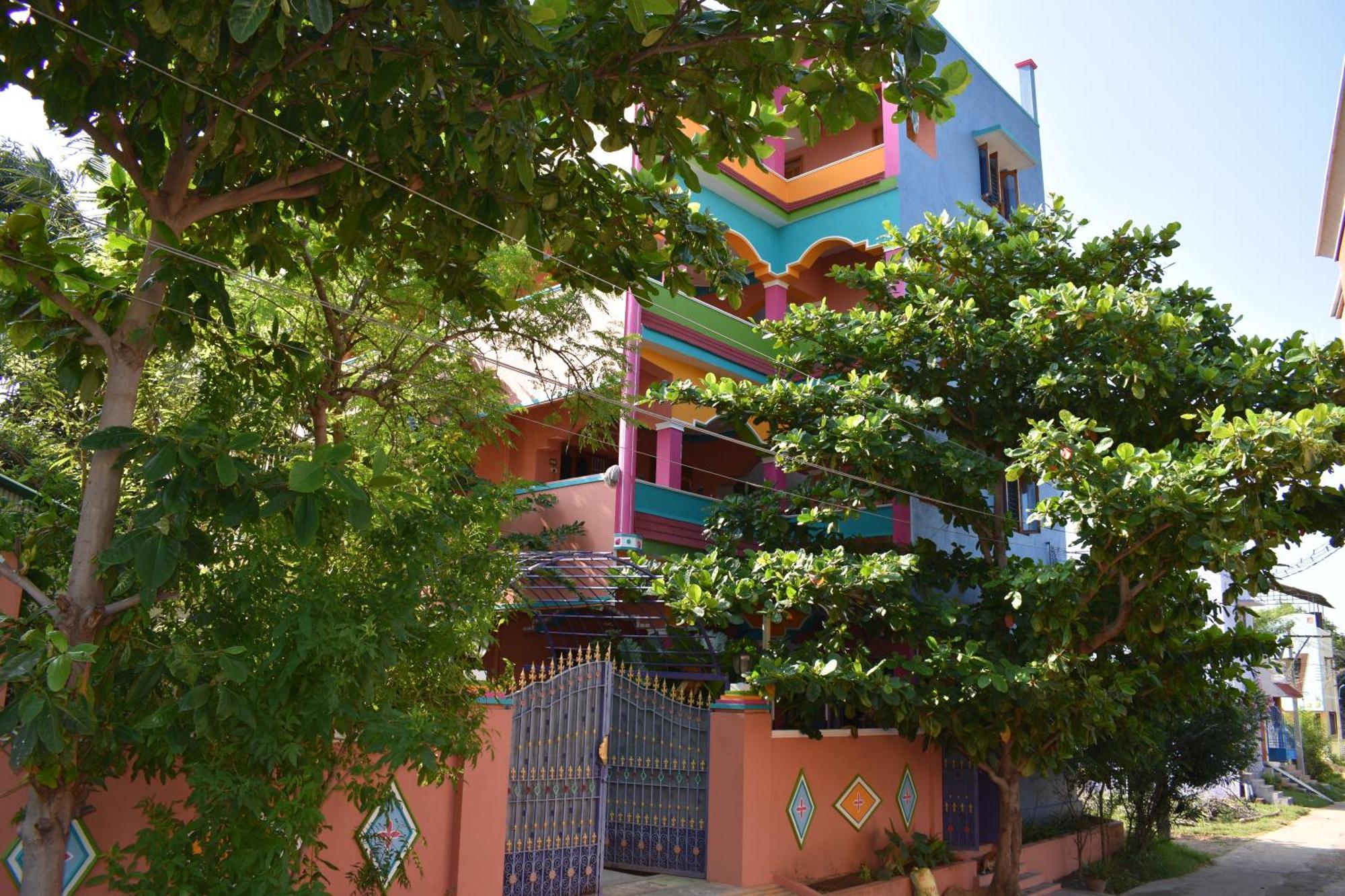Rainbow Guest House Tiruvannāmalai Exterior foto