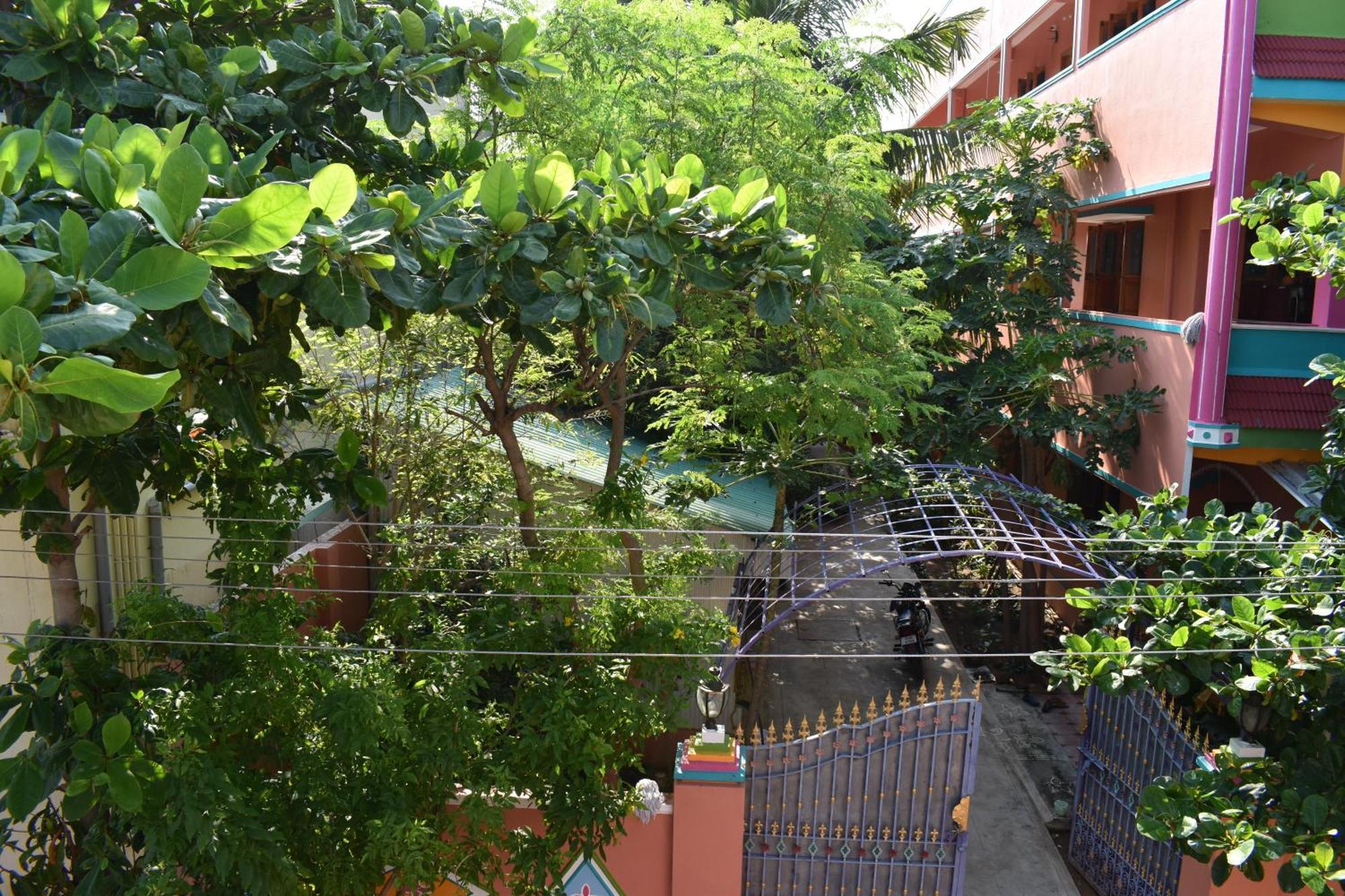 Rainbow Guest House Tiruvannāmalai Exterior foto